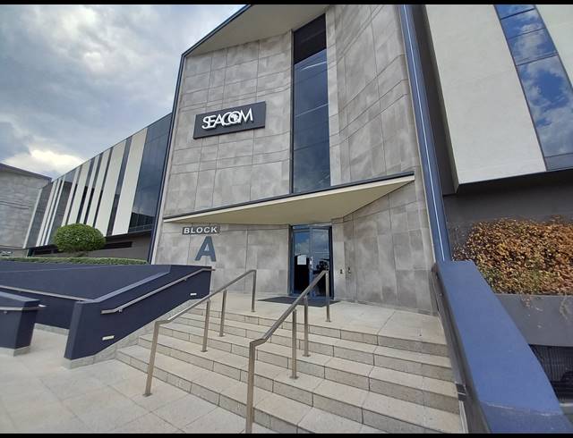 5,108M² OFFICE TO LET IN BRYANSTON